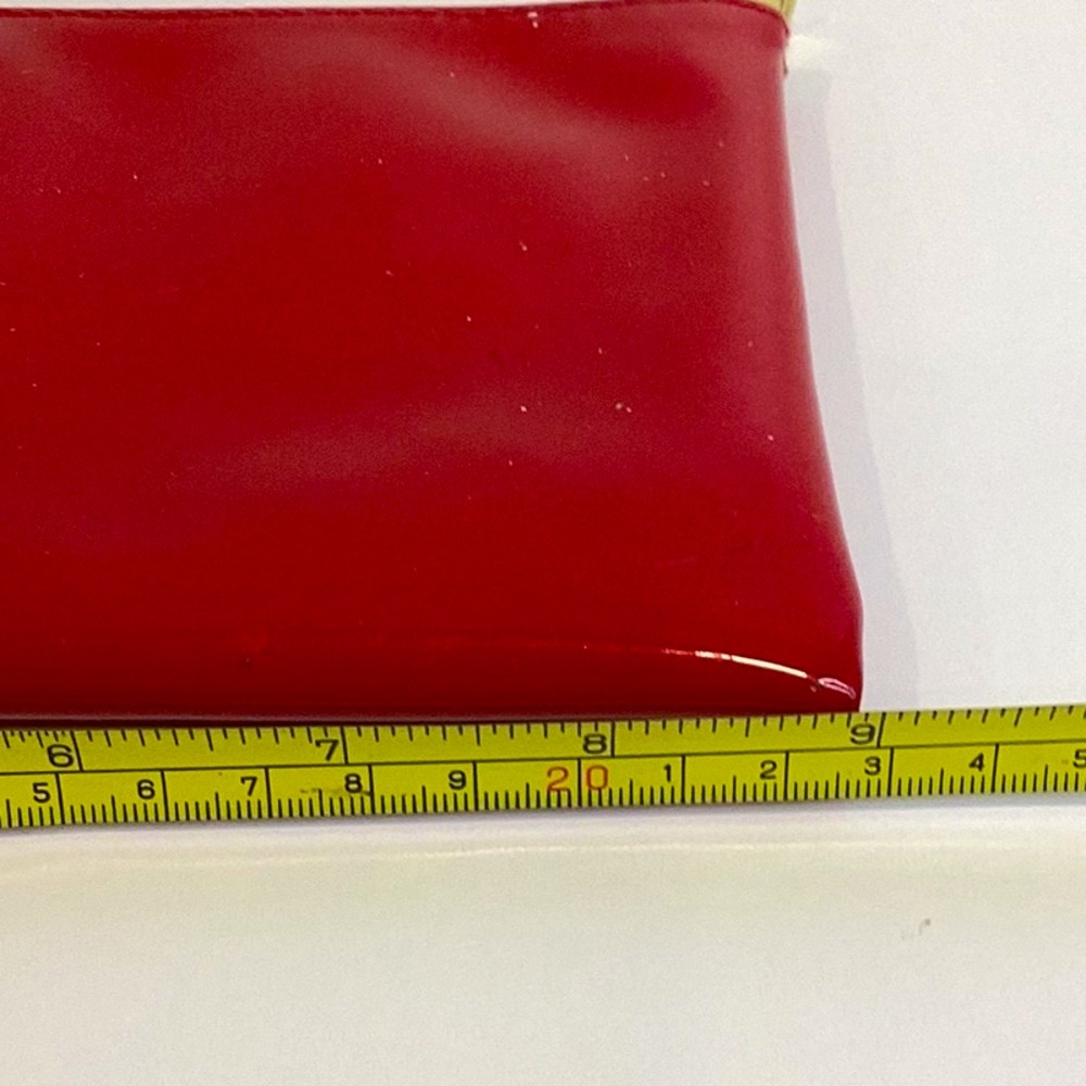 💚 YSL Glossy Red Cosmetics Bag - Picture 7 of 11